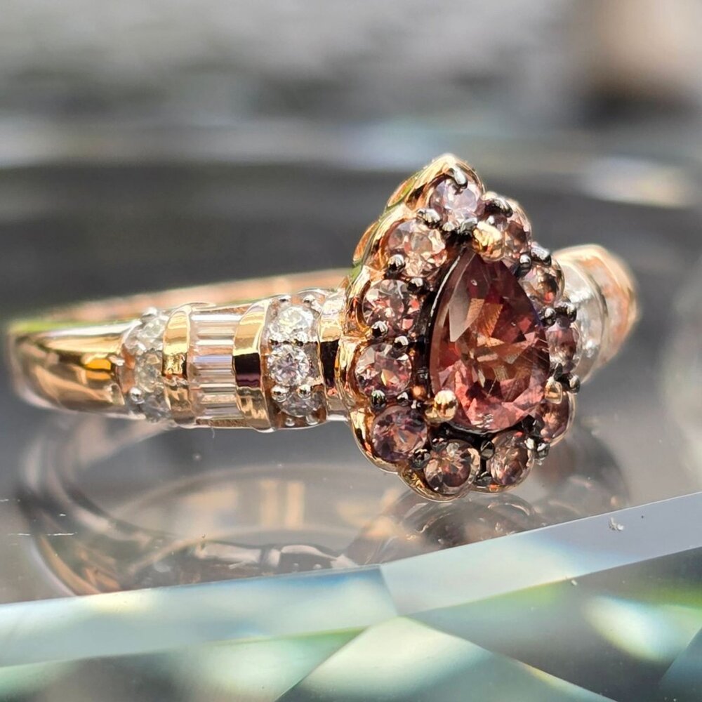 Madagascar ✦ Color Change Garnet & Moissanite Ring ✦ Pear Majesty Rose Vermeil 8 - Picture 11 of 15